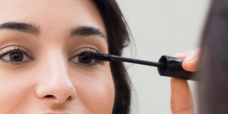 How To Reanimate The Dried Mascara?