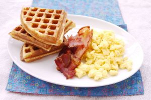 American breakfast: ingredients and recipes