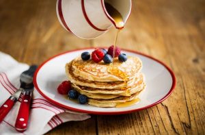 American breakfast: ingredients and recipes