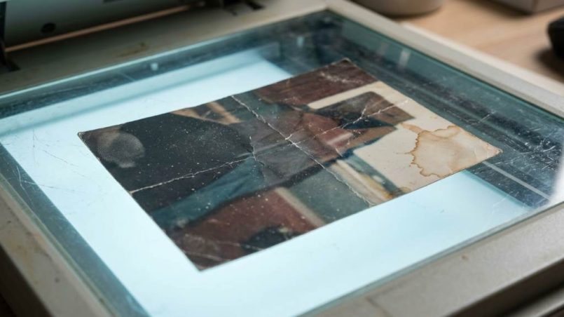 Cleaning a flatbed scanner before scanning documents